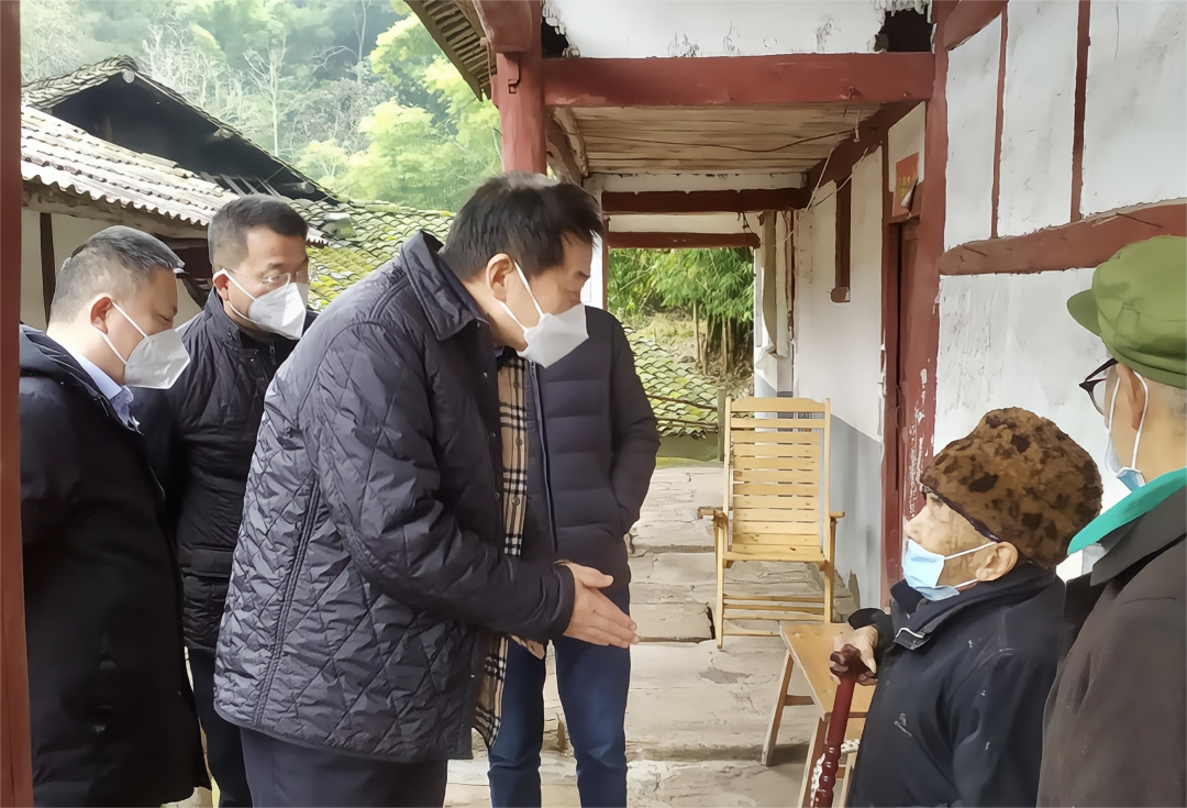 四川省尊龍凱時(shí)集團(tuán)黨委書記、董事長任丁率隊(duì)赴嘉陵區(qū)開展幫扶工作