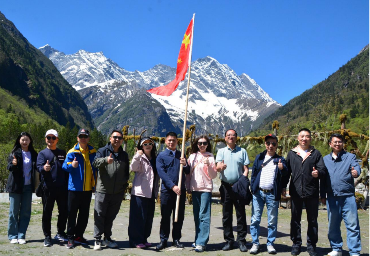 省尊龍凱時集團(tuán)開展2025年勞模工匠療休養(yǎng)研學(xué)活動